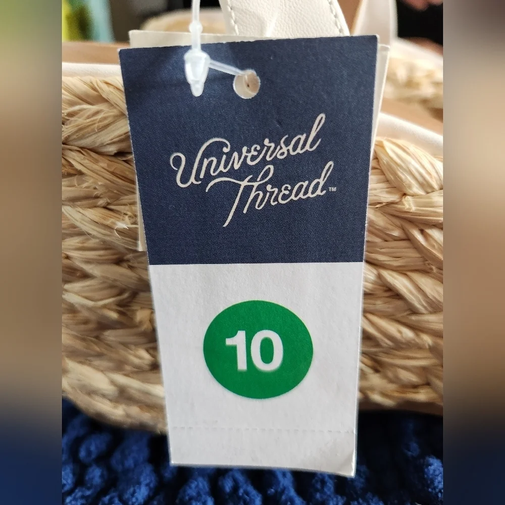 Universal Thread women alisha
